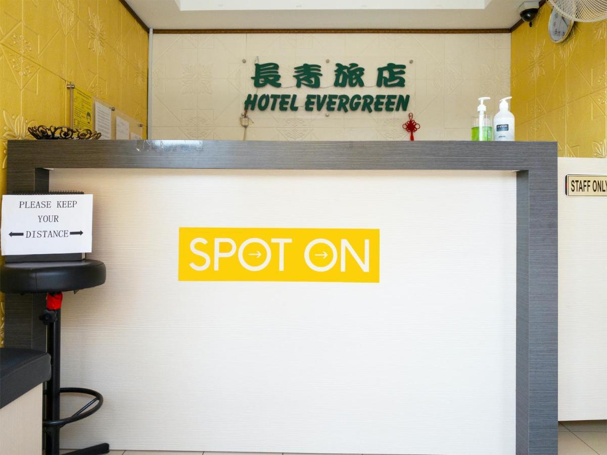 Spot On 89582 Evergreen Hotel Keningau Екстер'єр фото