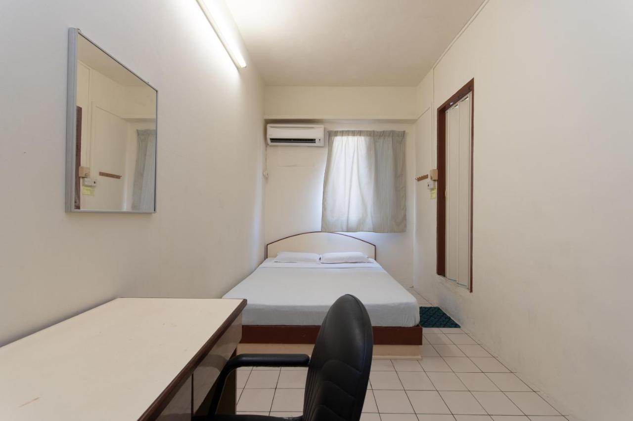 Spot On 89582 Evergreen Hotel Keningau Екстер'єр фото