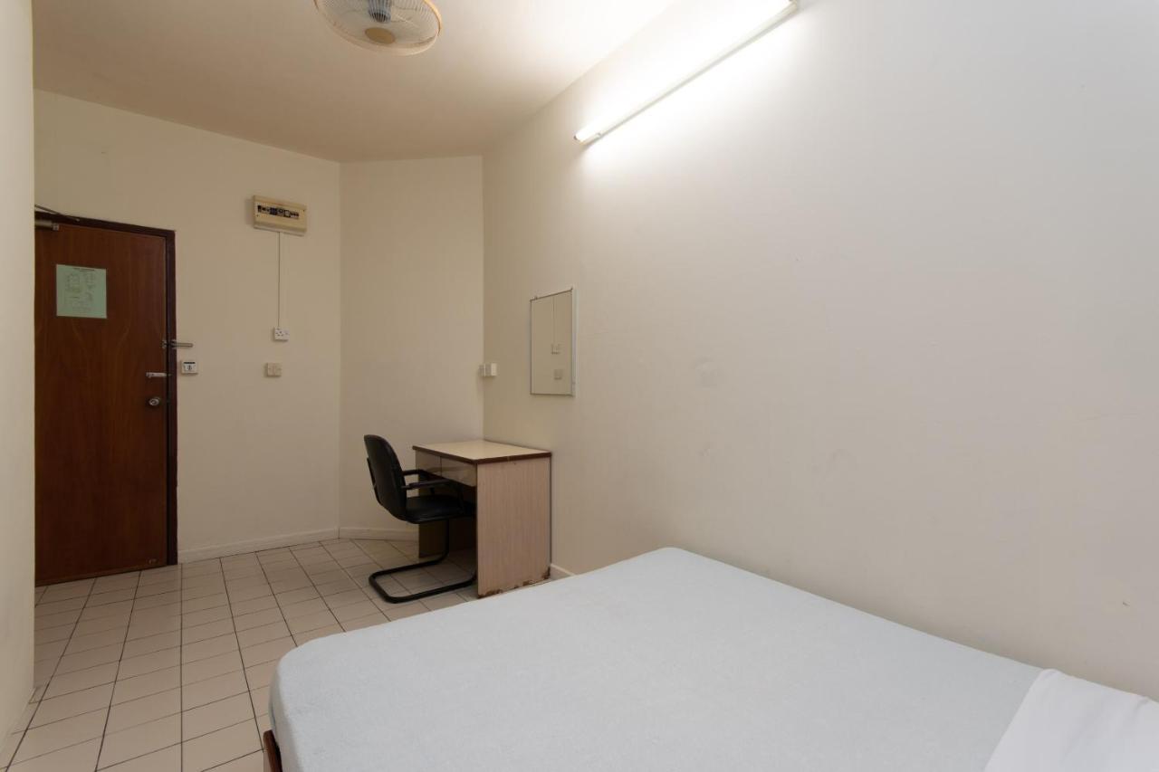 Spot On 89582 Evergreen Hotel Keningau Екстер'єр фото